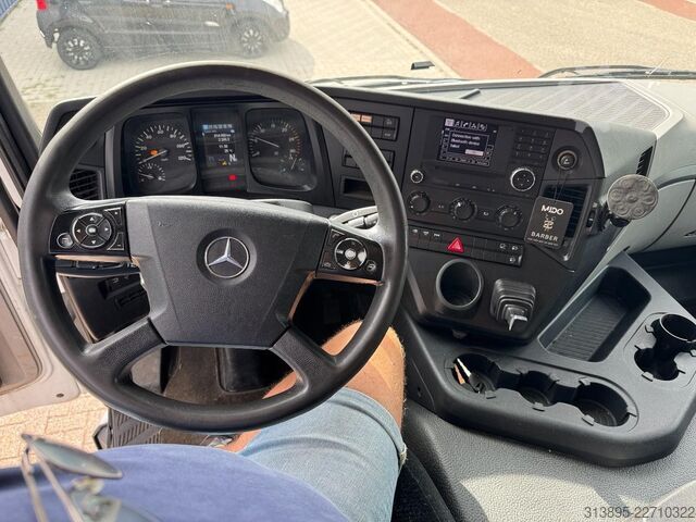 Curtain sided Mercedes-Benz Antos 1824, Tautliner, PTO preparation, Taillift