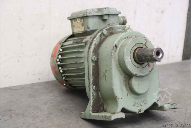 Geared motor 0.15 kW 16 rpm VEM Z2 KR 80.1/8