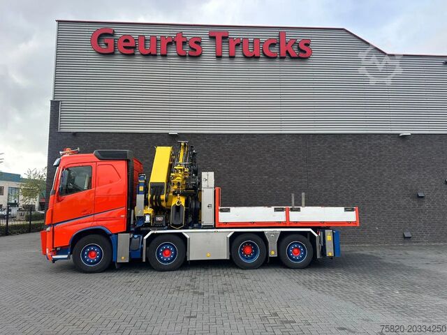 Crane truck Volvo FH 500 8x2 FR TREKKER / BAKWAGEN MET HIAB X-HIP...
