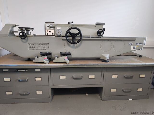 Universal length measuring machine SIP – Société Genevoise d’Instruments de MUL-1000
