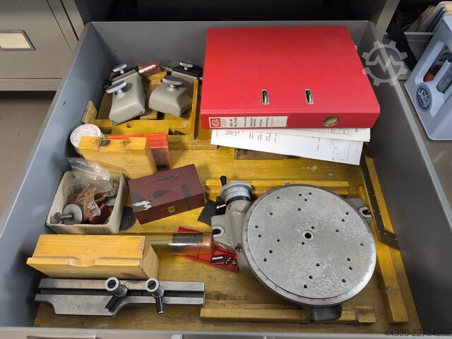 Universal length measuring machine SIP – Société Genevoise d’Instruments de MUL-1000
