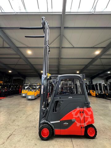 3.+4.V Seitenschieber Elektro 7.399 h Linde E 20PH