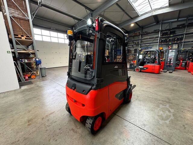 3.+4.V Seitenschieber Elektro 7.399 h Linde E 20PH
