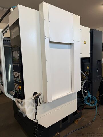 Universal machining center DMG MORI MillTap 700
