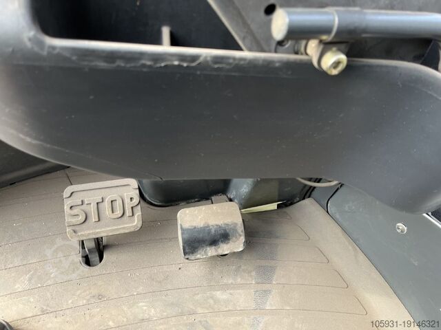 Schubmaststapler Linde R16X-03