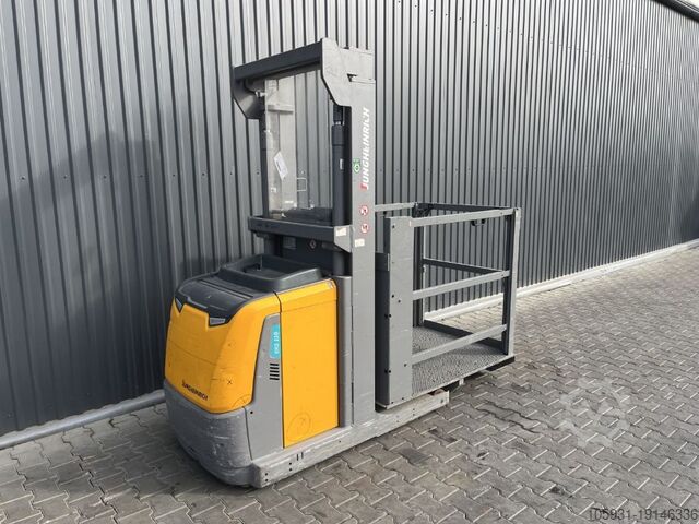 Medium Lift Order Picker Jungheinrich EKS110