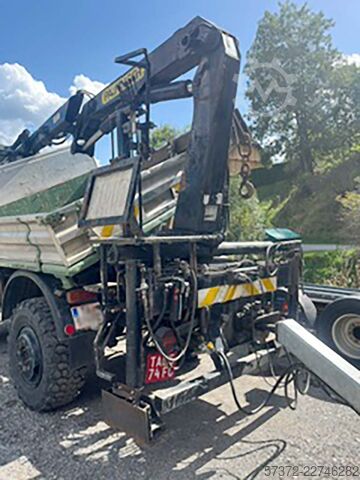 UNIMOG Mercedes-Benz 425 (U1500)