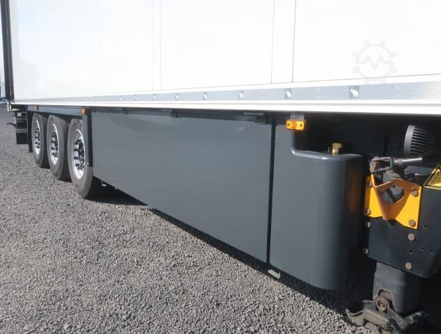 Reefer semitrailer Schmitz Cargobull SKO 24 bitemp Multitemp Doppelstock Vector HE19 Mt