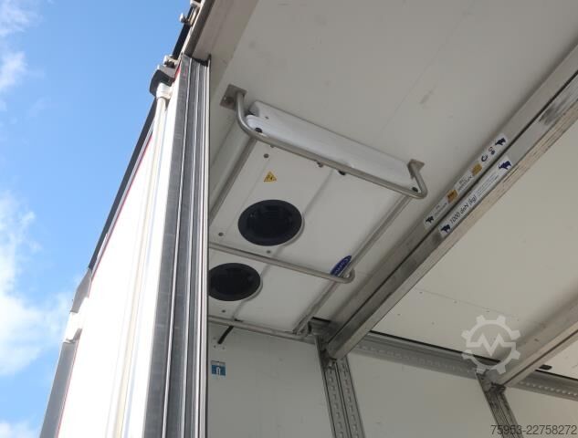 Reefer semitrailer Schmitz Cargobull SKO 24 bitemp Multitemp Doppelstock Vector HE19 Mt