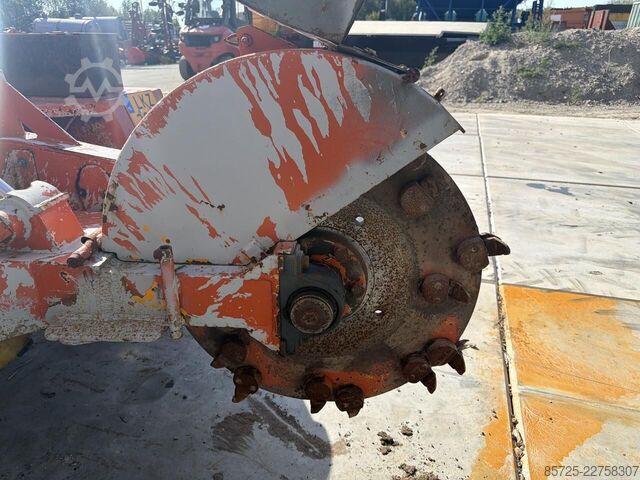 Stump mill Vermeer SC 710