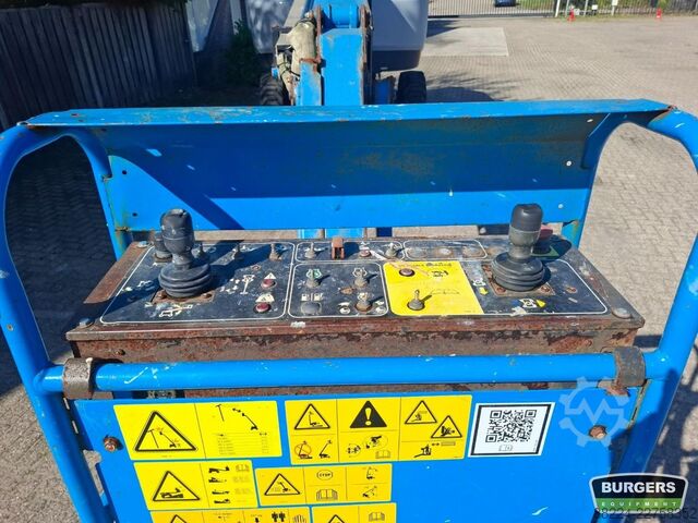 Telescopic boom lift Genie S-65