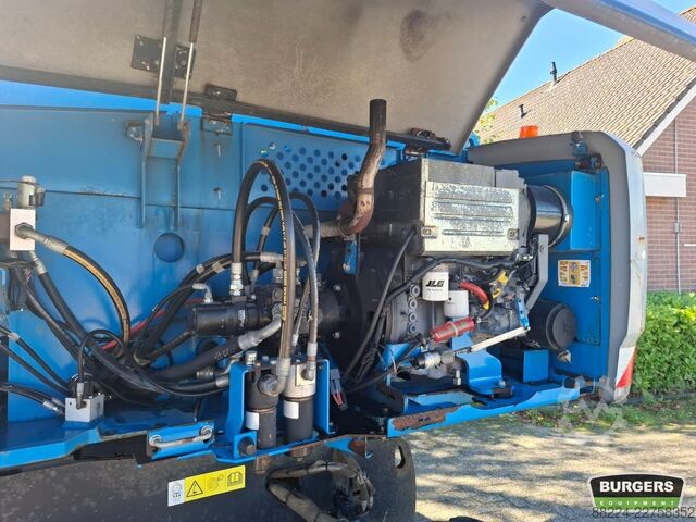 Telescopic boom lift Genie S-65