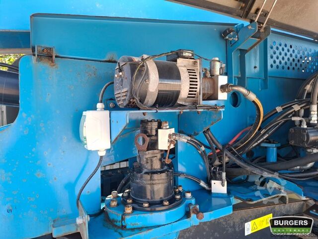 Telescopic boom lift Genie S-65