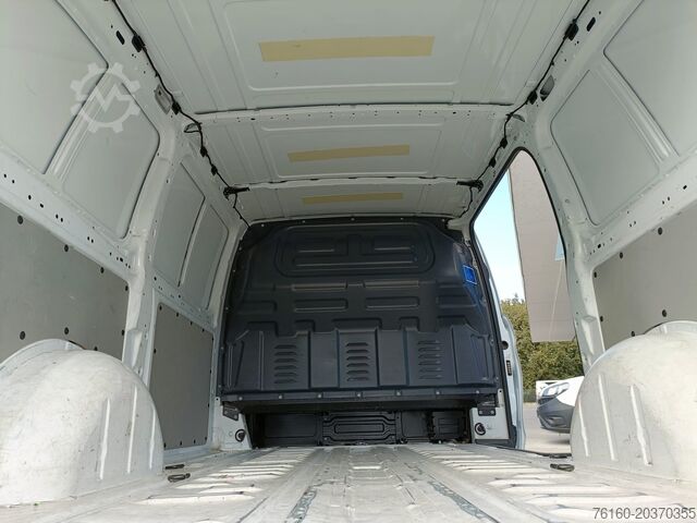 Long van 100% electric Mercedes-Benz EVito