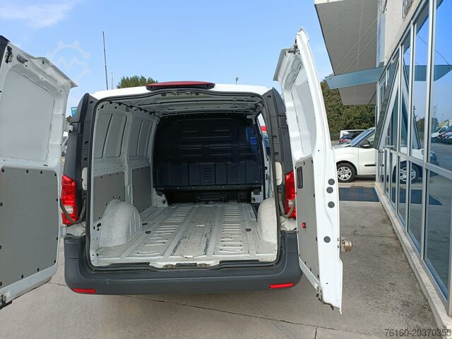 Long van 100% electric Mercedes-Benz EVito
