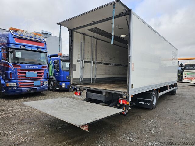 LKW mit Kofferaufbau Volvo FL 240 4x2 14Tons Hebebühne Blatt/Luft
