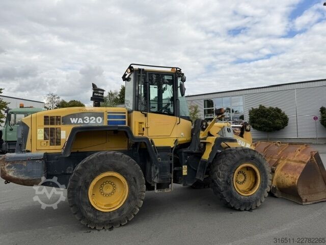 Loader Komatsu WA320-5