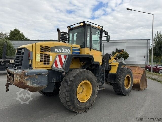 Loader Komatsu WA320-5