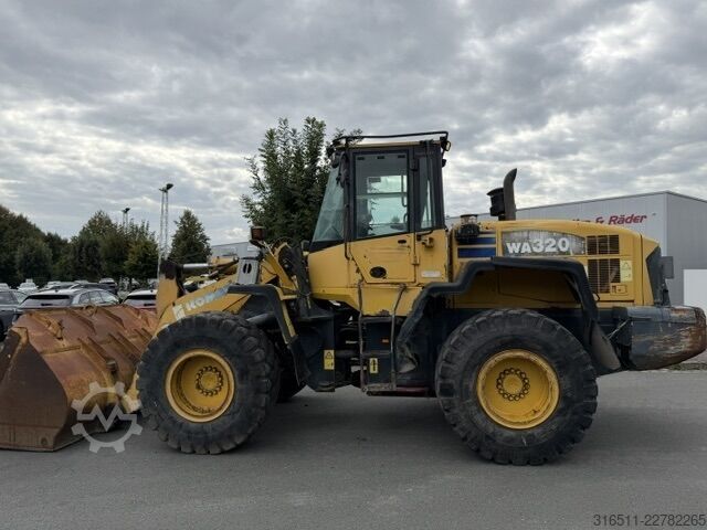 Loader Komatsu WA320-5