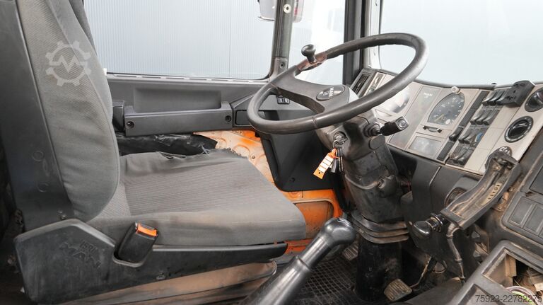 Standard-SZM MAN 33.414 6x6 tractor unit/tipper