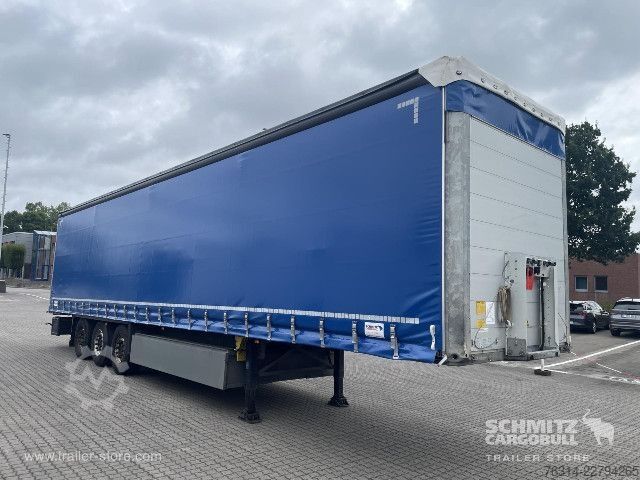 Auflieger mit Pritsche & Plane Schmitz Cargobull Curtainsider Standard Getränke