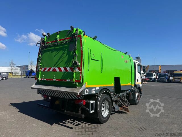 Road sweeper MAN TGM 18.290 met BROCK  SL 280 opbouw