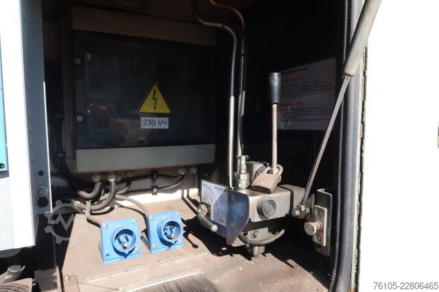System Trailer PRSH 10TRI PRSH10TRI Bibliotheek, race, camper trailer + MAN TGL 15.290 System Trailer PRSH 10TRI PRSH10TRI Bibliotheek, race, camper ...