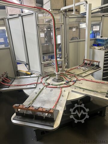 Robot welding cell with rotary table KUKA + Dalex + HS KR 150 R2700 extra +