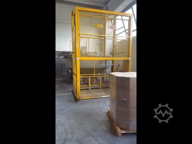 Gebrauchte Sidel-Krones komplette PET-Wasserabfülllinie, 18,000 bph, Baujahr 2002 Krones 