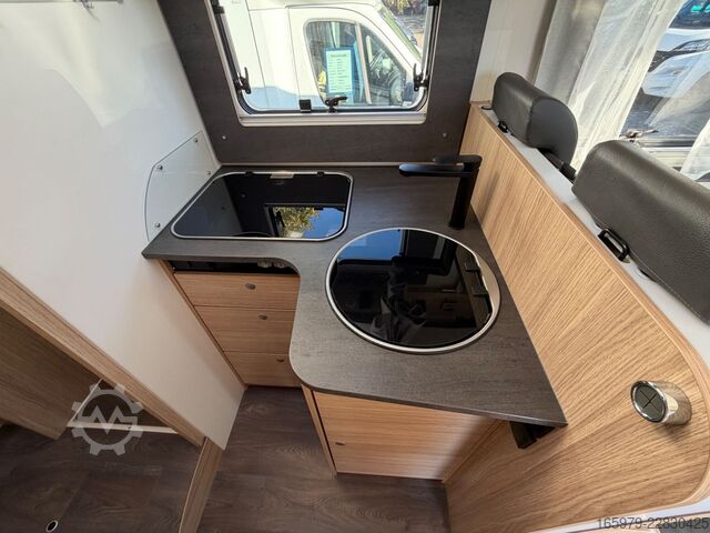 Teilintegriertes Wohnmobil SUNLIGHT T68 Black Edition