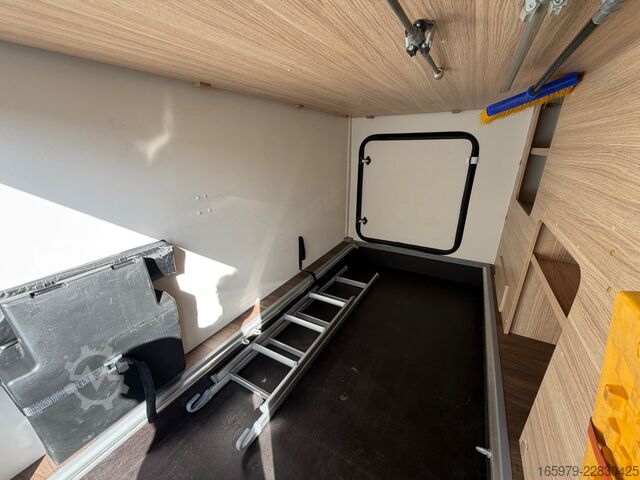 Teilintegriertes Wohnmobil SUNLIGHT T68 Black Edition