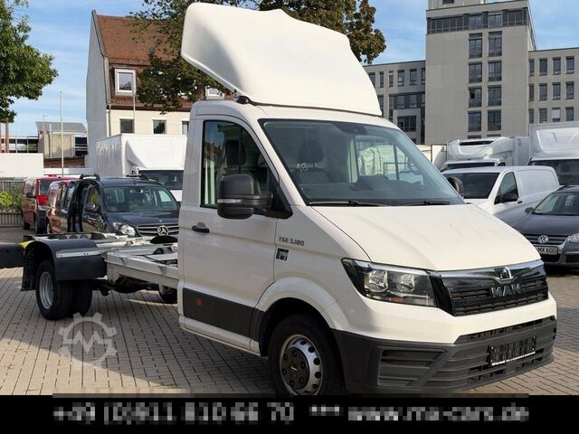 Transporter Fahrgestell MAN TGE 3.180 Automat Chassis 3,5 t 5.180 Navi Klima