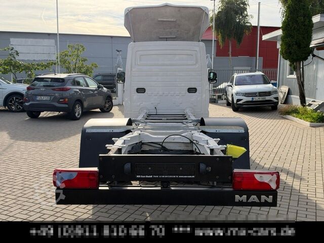 Transporter Fahrgestell MAN TGE 3.180 Automat Chassis 3,5 t 5.180 Navi Klima