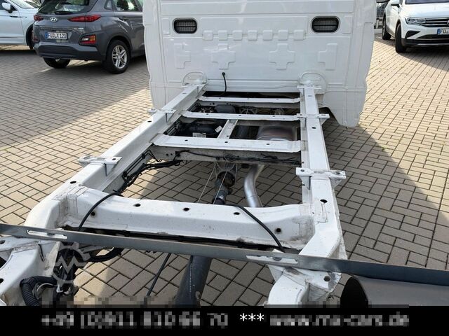 Transporter Fahrgestell MAN TGE 3.180 Automat Chassis 3,5 t 5.180 Navi Klima