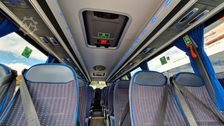 Kleinbus IVECO Daily 70 Ferqui Sunrise 34 Plätze COC