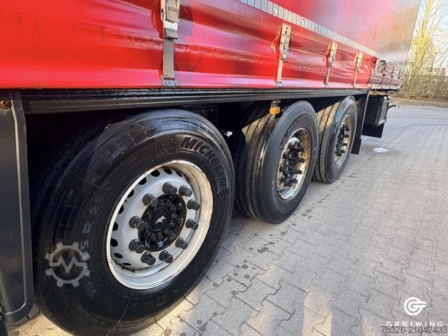 Auflieger mit Pritsche & Plane SCHMITZ CARGOBULL Curtainsider Standard XL Lift