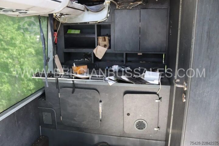 Reisebus Van Hool EX 16 M / Fire damaged / Seats available