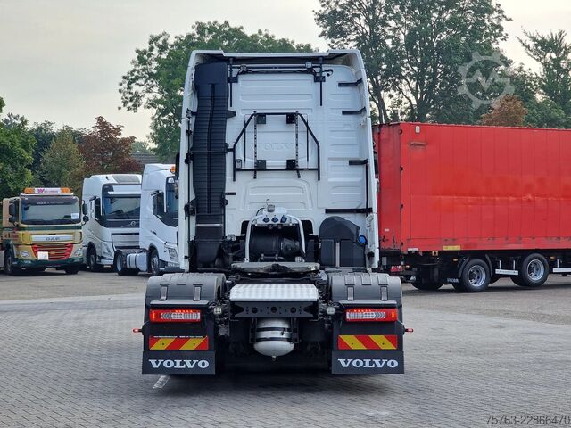 Standard-SZM Volvo FH 13.500 Globetrotter XL 6x2 - Full air - Leat...