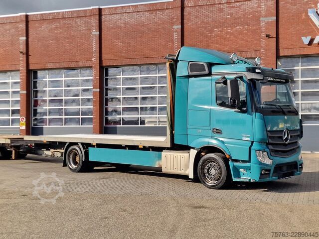 Loading platform Mercedes-Benz Actros 1836 Streamspace 4x2 + Kelberg trailer 2014
