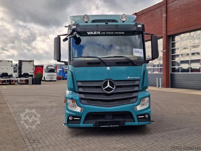 Loading platform Mercedes-Benz Actros 1836 Streamspace 4x2 + Kelberg trailer 2014