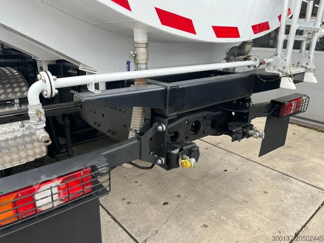 Tanker truck Mercedes-Benz Axor 3344 6x4 Water Tank Truck