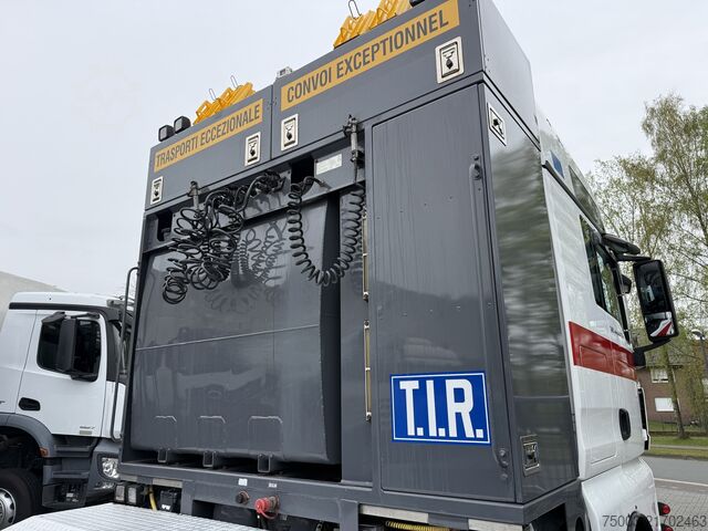 Heavy-duty truck MAN TGX 41.540 8X4 BLS 120.000Kg