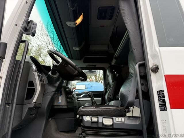 Heavy-duty truck MAN TGX 41.540 8X4 BLS 120.000Kg