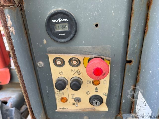 Work platform Skyjack SJ6832RT 4x4 Diesel, 11.8 Meter, 1.182 H