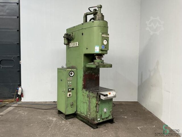 Hydraulic presses  Müller CEZ 63.18.11 1976 Müller CEZ 63.18.11
