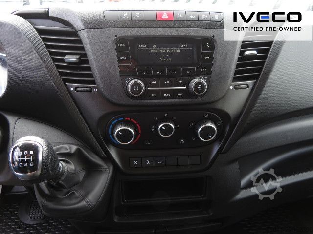 Transporter mit Koffer IVECO Daily 35C16 Koffer/LBW Klima, Zwillingsreifen