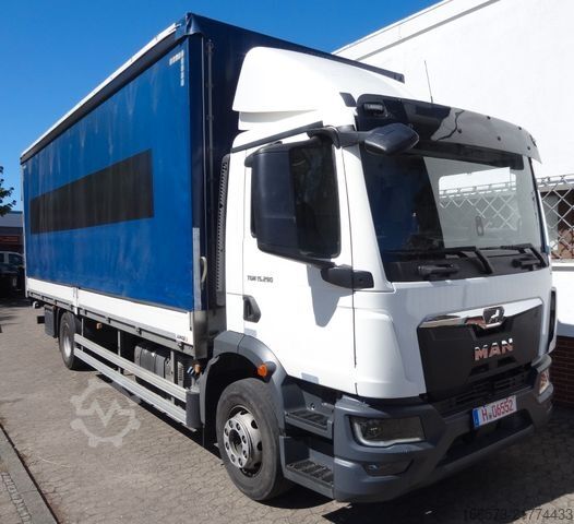 Flatbed truck with tarp MAN TGM 15.290 BL Schiebeplane mit Edscha