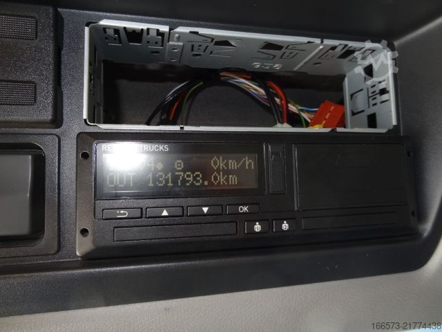 Box van RENAULT D220 7.5T Koffer LBW AC
