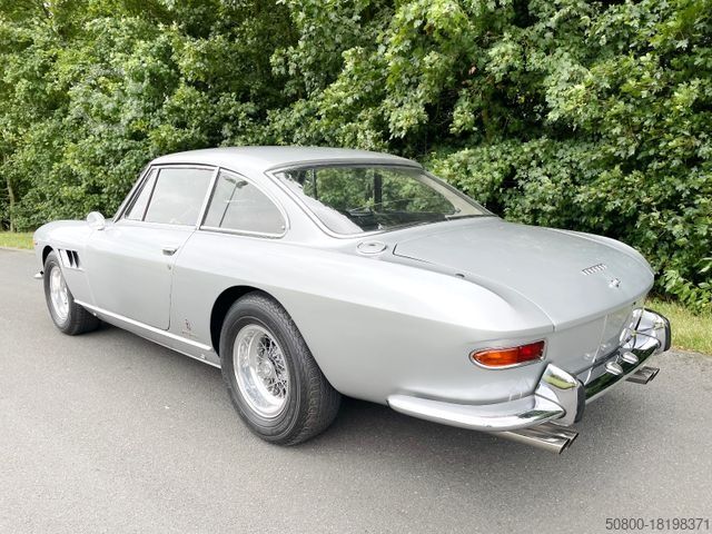 Van FERRARI 330 GT Coupe 2+2/TÜV neu/H-Zulassung