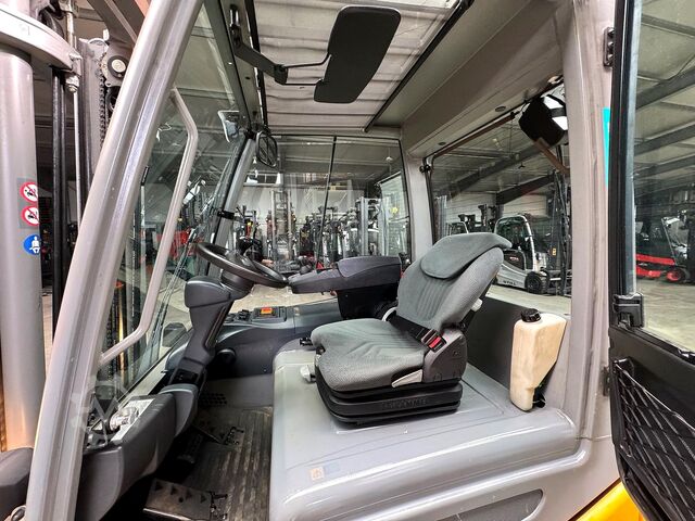 Service + statutory accident prevention inspection (UVV) 07/27, electric, 2,910 operating hours Jungheinrich EFG S30